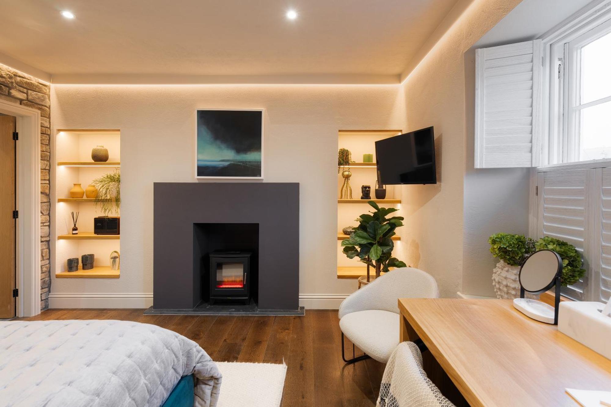 Hive Townhouse Hotel Aberaeron Exterior photo